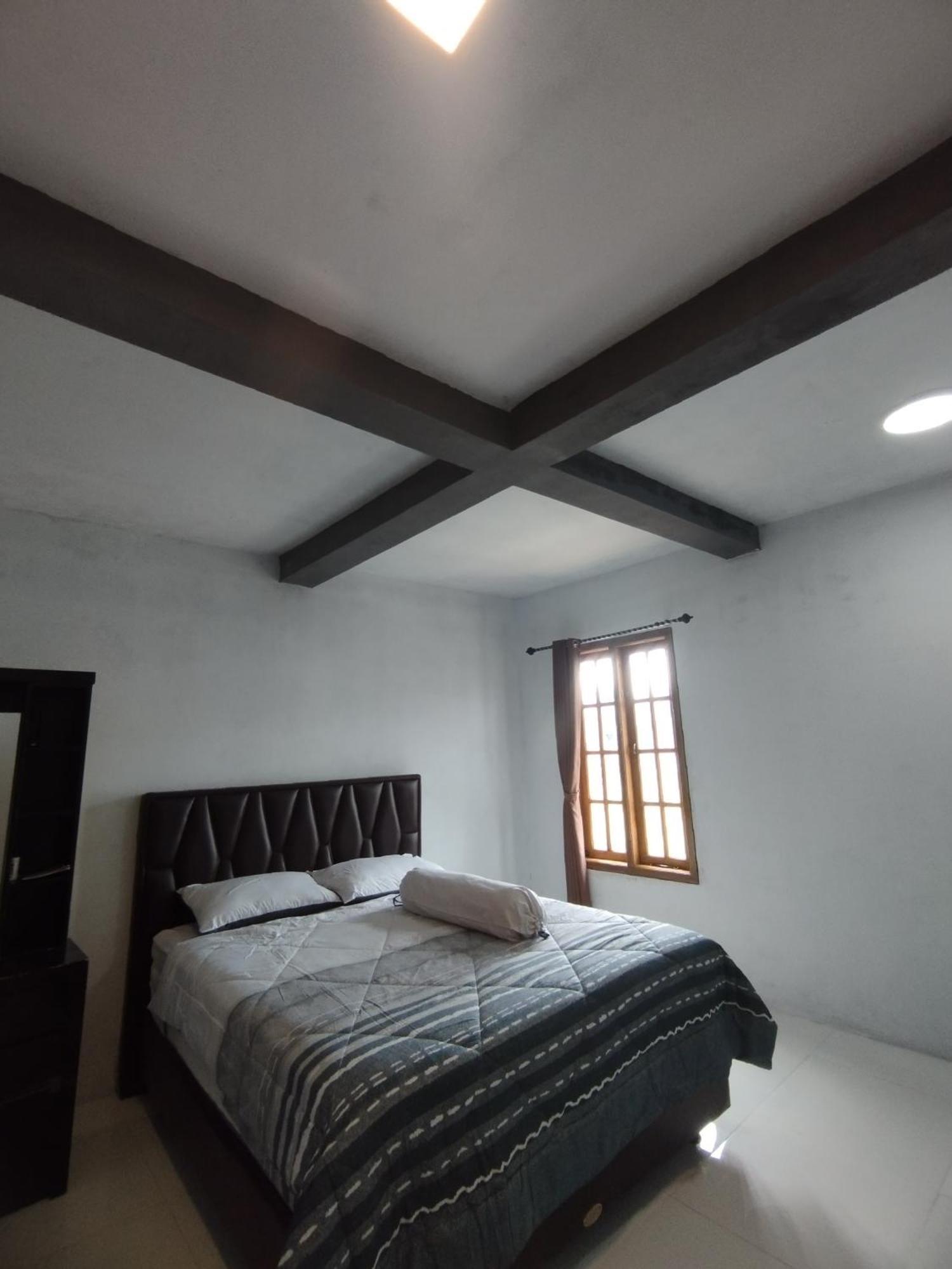 Villa Cassandra Cigombong Exterior foto