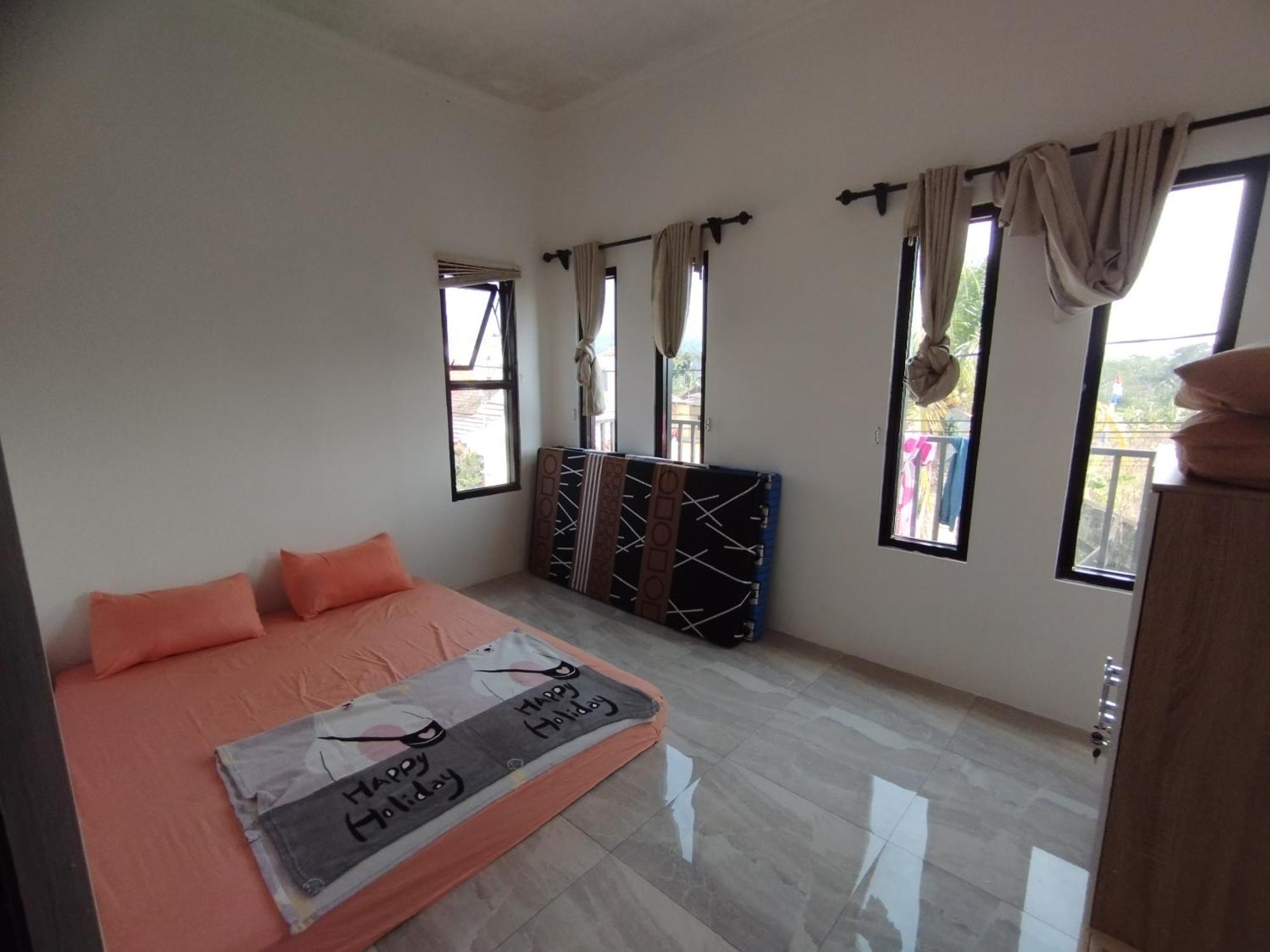Villa Cassandra Cigombong Exterior foto