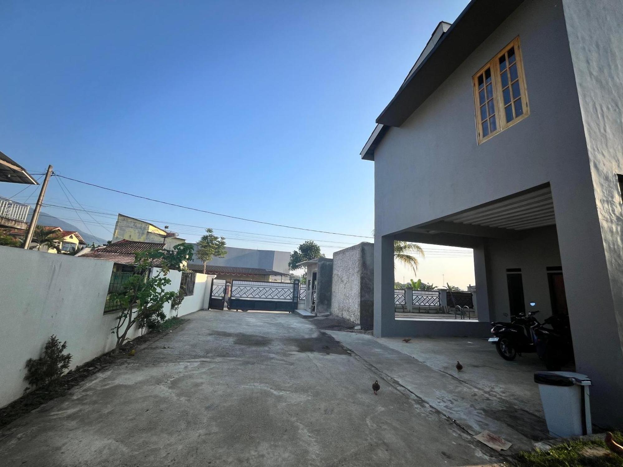 Villa Cassandra Cigombong Exterior foto