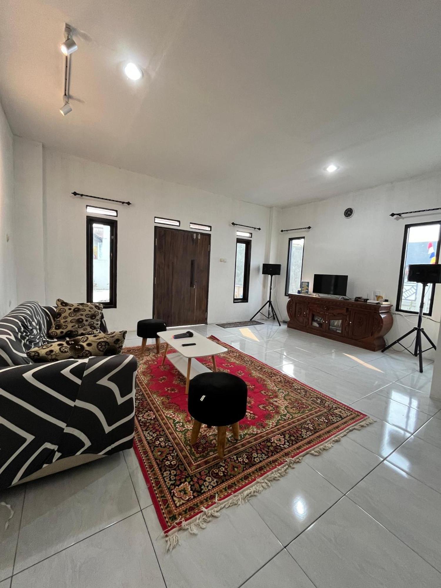 Villa Cassandra Cigombong Exterior foto